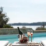 Villa Gold